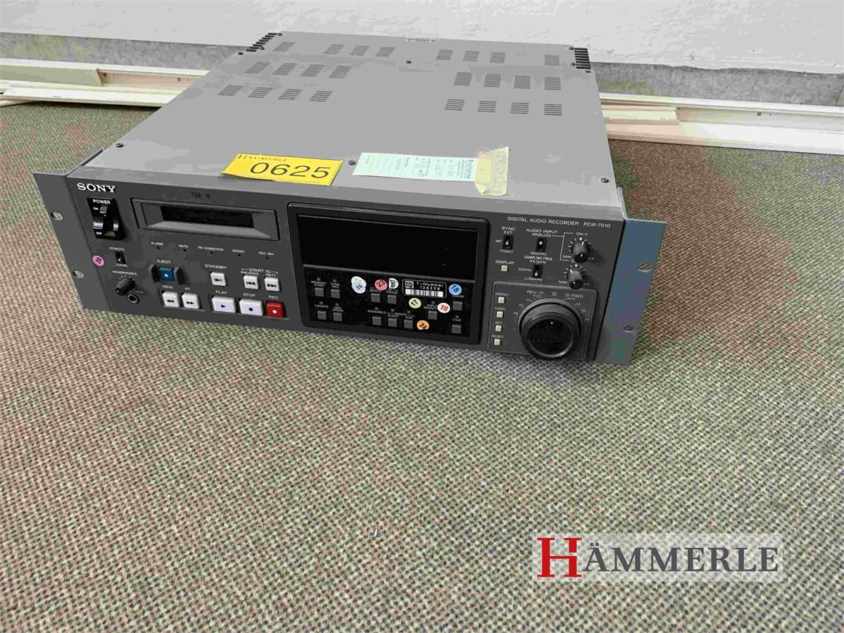 SONY PCM-7010 Digital Audio Tape Recorder